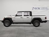 New 2025 Jeep Gladiator Mojave image 3