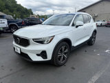 Used 2023 Volvo XC40 B5 Plus image 6