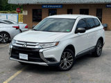 Used 2016 Mitsubishi Outlander SE image 2