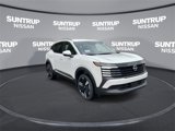 Used 2025 Nissan Kicks SR image 2