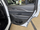 Used 2023 Jeep Grand Cherokee Limited image 6