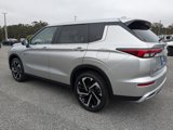 New 2025 Mitsubishi Outlander SE image 6