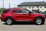 Used 2022 Ford Explorer XLT w/ Equipment Group 202A image 6