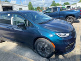 New 2025 Chrysler Pacifica Limited image 3