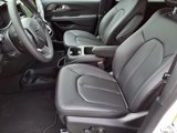 New 2025 Chrysler Pacifica Select image 6