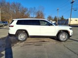 New 2025 Jeep Grand Cherokee L Laredo image 2