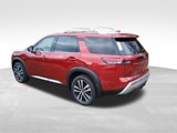 New 2025 Nissan Pathfinder Platinum image 3