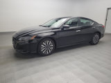 Used 2024 Nissan Altima 2.5 SV image 2