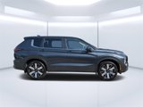 New 2025 Mitsubishi Outlander SE image 2
