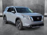 New 2025 Nissan Pathfinder Platinum image 3