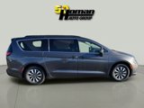 Used 2021 Chrysler Pacifica Touring w/ Cold Weather Group image 6
