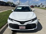 Used 2020 Toyota Camry LE image 2