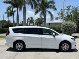 Used 2021 Chrysler Voyager LX image 4