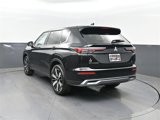 New 2025 Mitsubishi Outlander SE image 3
