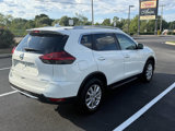Used 2017 Nissan Rogue SV image 5