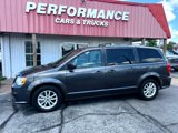 Used 2018 Dodge Grand Caravan SXT image 2