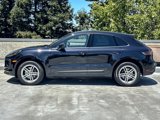 Certified 2025 Porsche Macan image 2