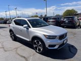 Used 2019 Volvo XC40 T5 Inscription image 3