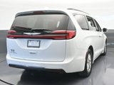 Used 2022 Chrysler Pacifica Touring-L image 5