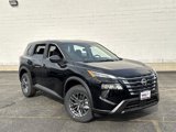 Used 2025 Nissan Rogue S image 2