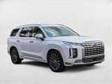 Used 2024 Hyundai Palisade Calligraphy image 3