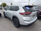 Used 2024 Nissan Rogue SV image 4
