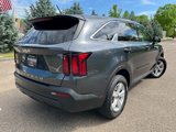 Used 2022 Kia Sorento LX image 4
