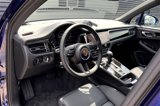Certified 2025 Porsche Macan image 4