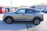 Used 2025 Nissan Kicks SV image 2