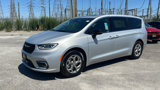New 2024 Chrysler Pacifica Limited image 2