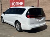 New 2025 Chrysler Pacifica Select image 3
