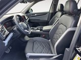 Used 2024 Volkswagen Atlas Peak Edition SEL image 6