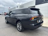 New 2025 Lincoln Navigator L Reserve image 4