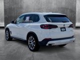 Used 2024 BMW X5 xDrive50e image 3