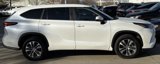 Used 2023 Toyota Highlander FWD image 2