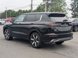 New 2025 Mitsubishi Outlander SE image 5