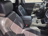 Used 2023 GMC Acadia SLT image 6