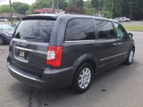 Used 2016 Chrysler Town & Country Touring w/ Driver Convenience Group image 5