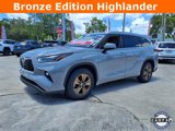 Used 2022 Toyota Highlander Bronze Edition image 3