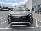 New 2025 Volkswagen Atlas Peak Edition SE image 2