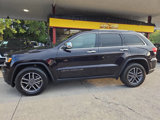 Used 2020 Jeep Grand Cherokee Limited w/ Luxury Group II image 2