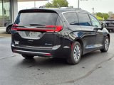 Used 2021 Chrysler Pacifica Limited w/ Premium & Safety Sphere Group image 3