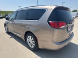 Certified 2018 Chrysler Pacifica Touring-L w/ Premium Audio Group image 6