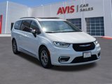 Used 2023 Chrysler Pacifica Limited image 3