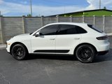 Certified 2020 Porsche Macan image 2
