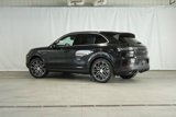 Used 2024 Porsche Cayenne image 3