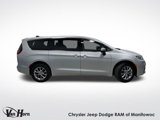 Used 2023 Chrysler Pacifica Touring-L image 2