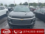 Used 2025 Chevrolet Traverse LT image 3