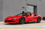 Used 2023 Ferrari SF90 Spider image 2
