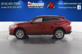 Used 2022 Toyota Venza XLE image 6
